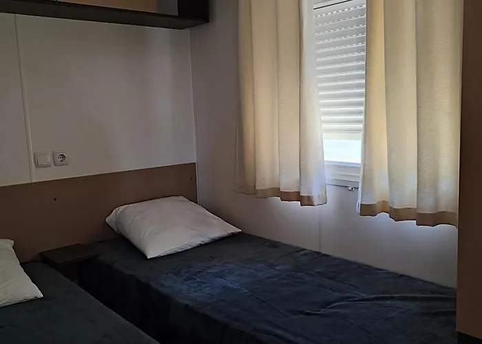 Del Mar 4 étoiles à Sur Mobil-home Cosy En 3ch Au Calme Parque de Campismo *